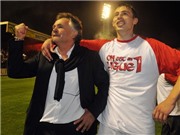 Bóng đá anh, ngoại hạng anh, lịch thi đấu euro 2012, Brest vươn lên ngôi đầu:  Điều kỳ diệu 24 năm